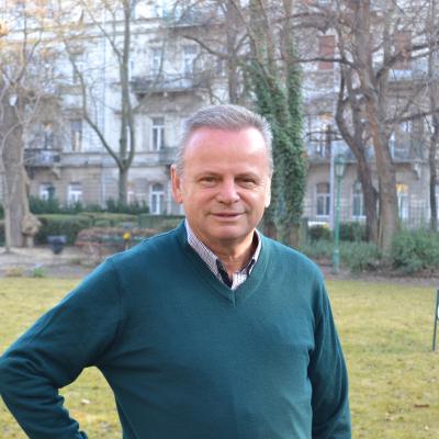 CBE JU Scientific Committee member József Popp