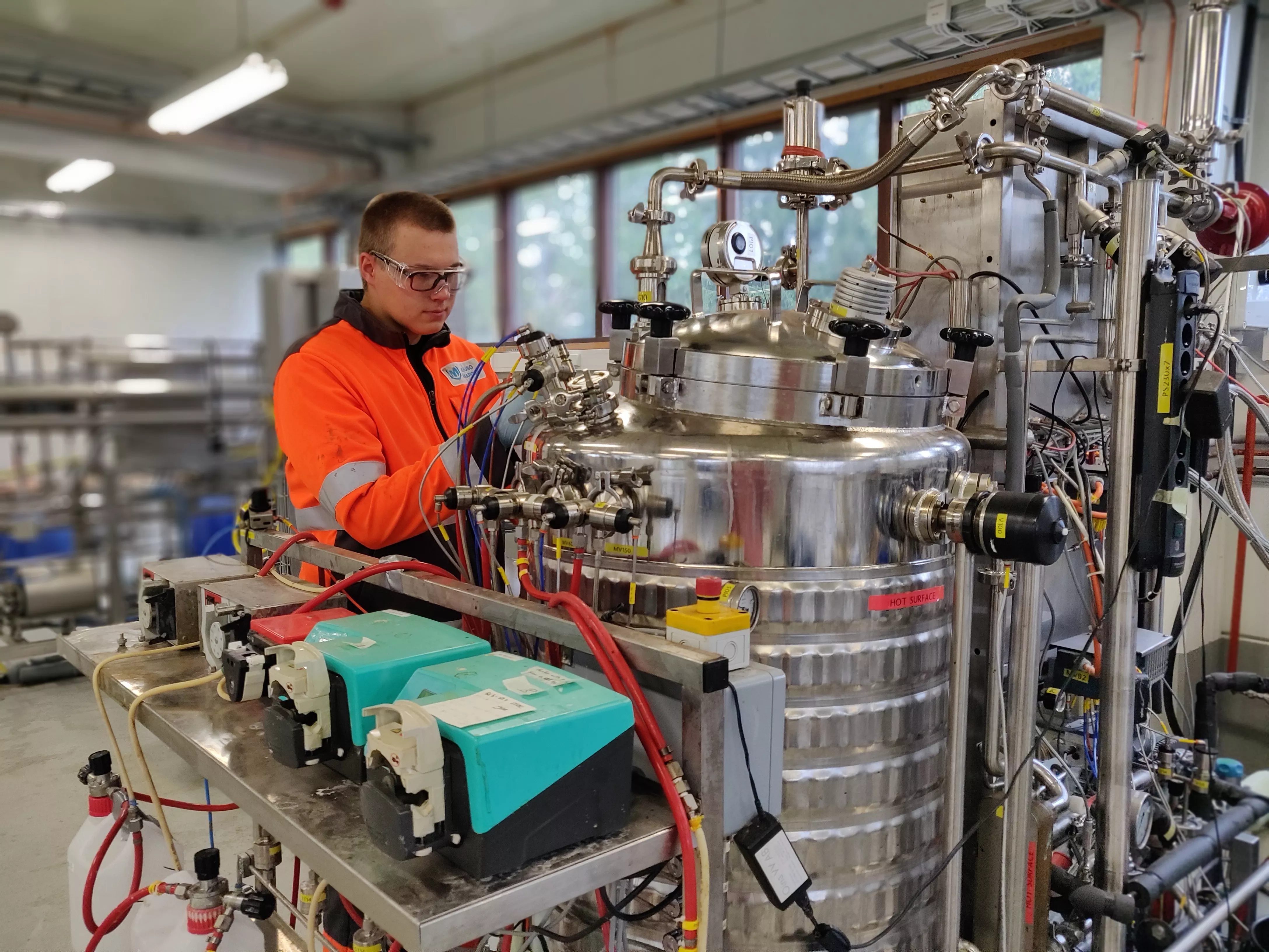 production process Woodzymes worker