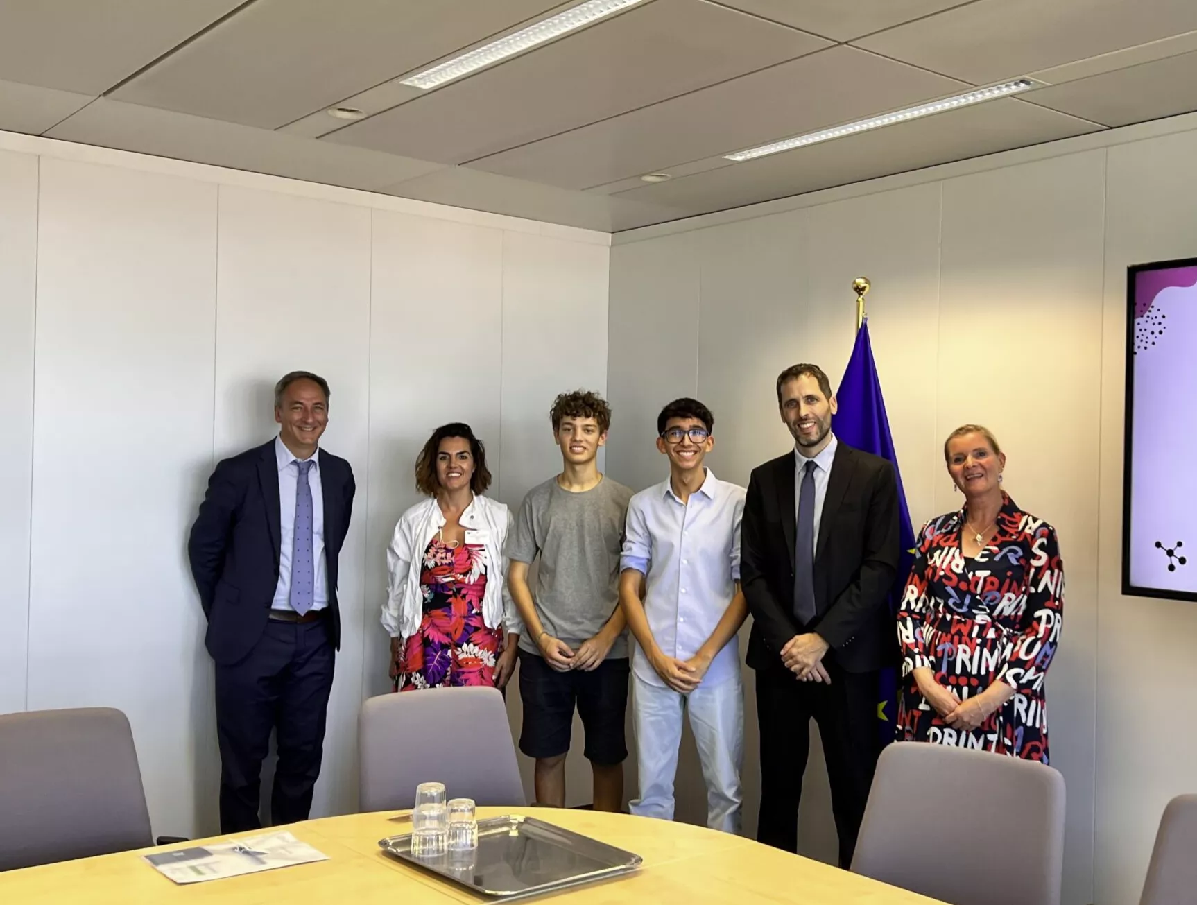 EUCYS 2022 winners met with the Member of the Cabinet of Elisa Ferreira Pedro Móia in the European Commission.