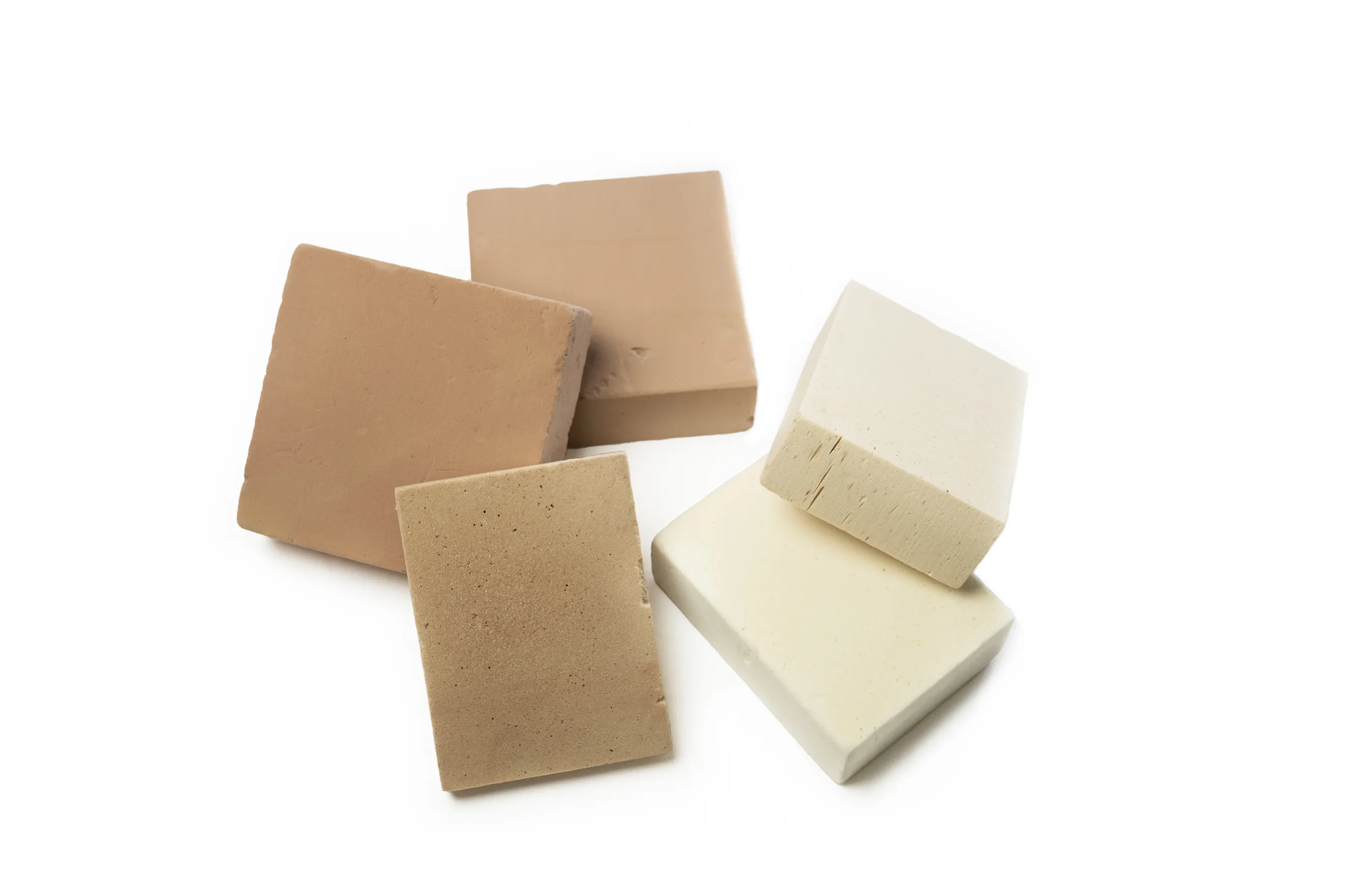 Insulation foam from eucalyptus waste