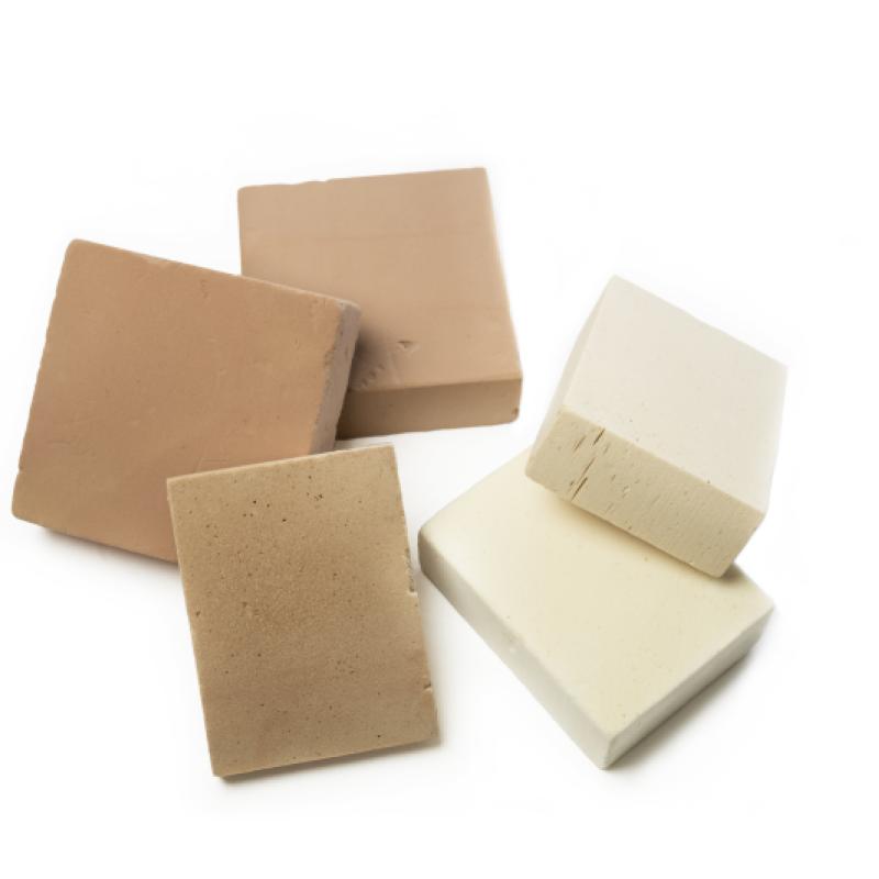 Insulation foam from eucalyptus waste